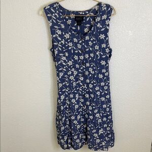 NWT- AGAPO- sleeveless Floral Mini Dress in blue and Cream